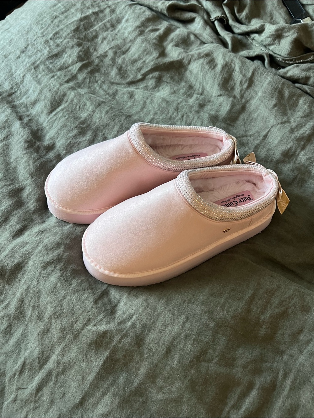 Juicy Couture Pink Slippers - NEW -